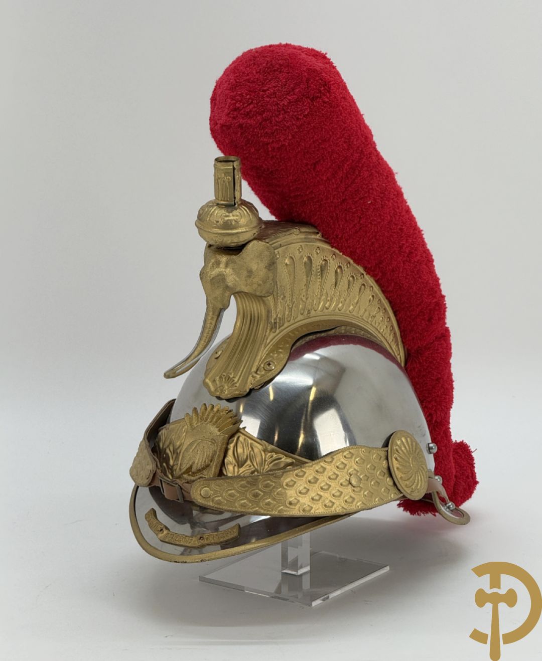 Metalen helm van de Republikeinse garde van de Ivoorkust