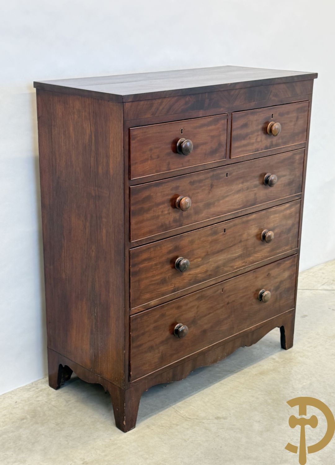 Mahoniehouten Engelse vijfladencommode