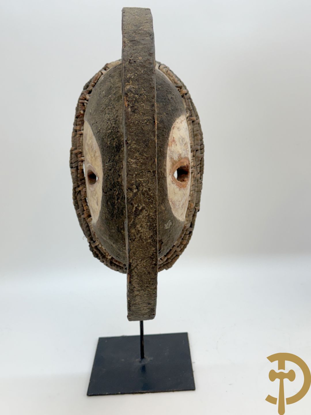 Twee Afrikaanse hout sculpturen : Ibo Nigeria masker + Malinees vogelbeeld Chiwara