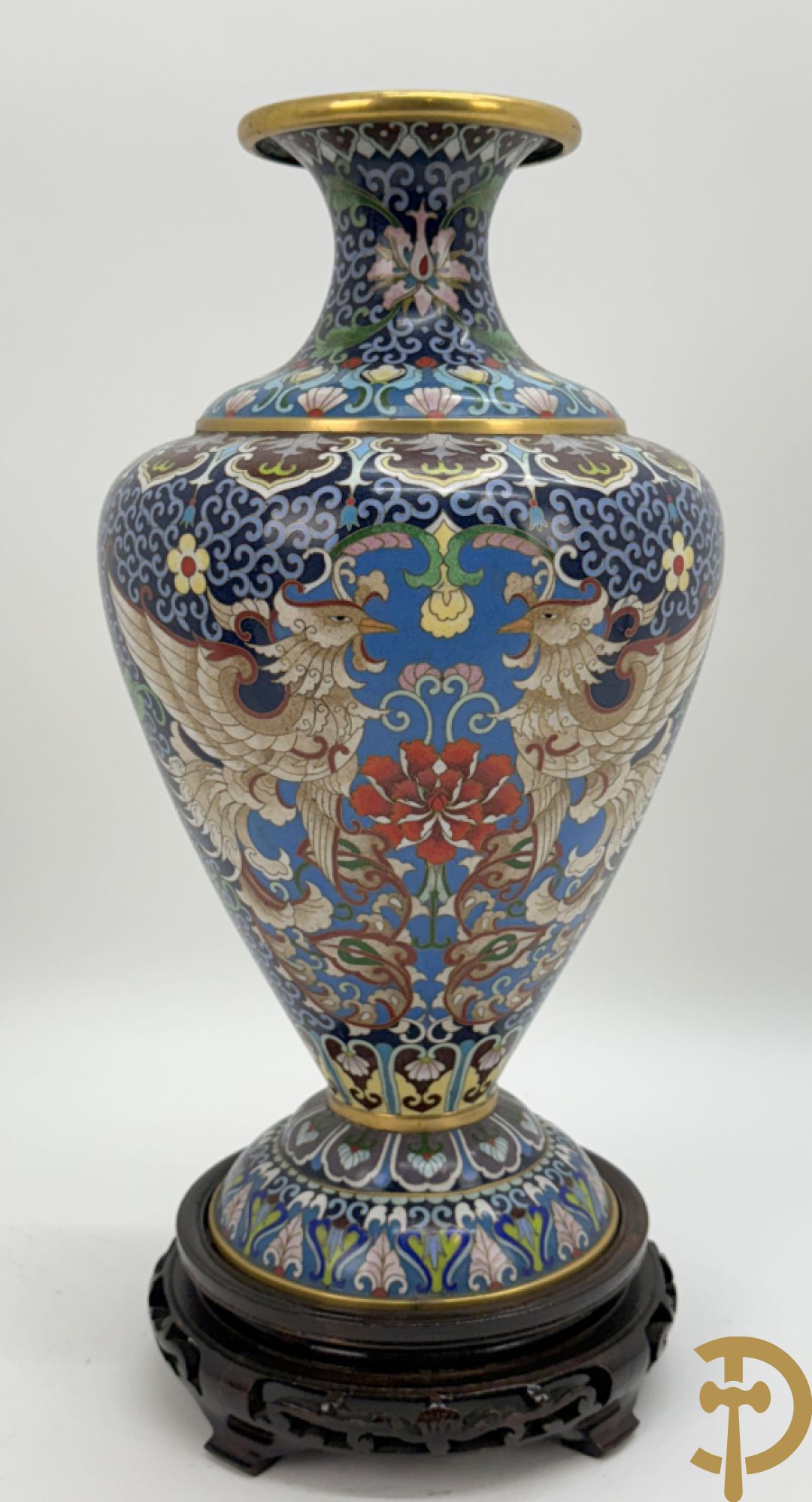 Paar cloisoné vazen met bloemen- en vogeldecor