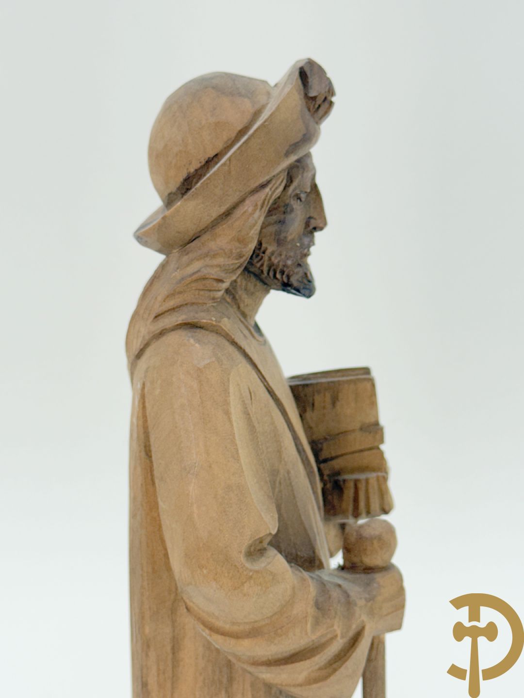 Gepolychromeerde houtsculptuur van Sint-Antonius met kind + gepolychromeerde houtgesculpteerde Madonna met kind + houtsculptuur van Sint-Jacob