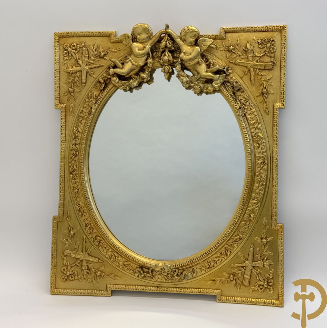 Ovale spiegel met cupido