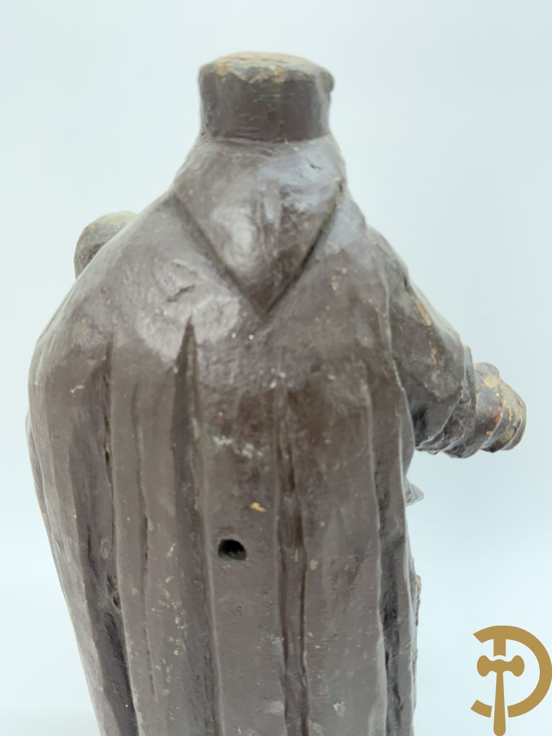 Gepolychromeerde houtsculptuur van Sint-Antonius met kind + gepolychromeerde houtgesculpteerde Madonna met kind + houtsculptuur van Sint-Jacob