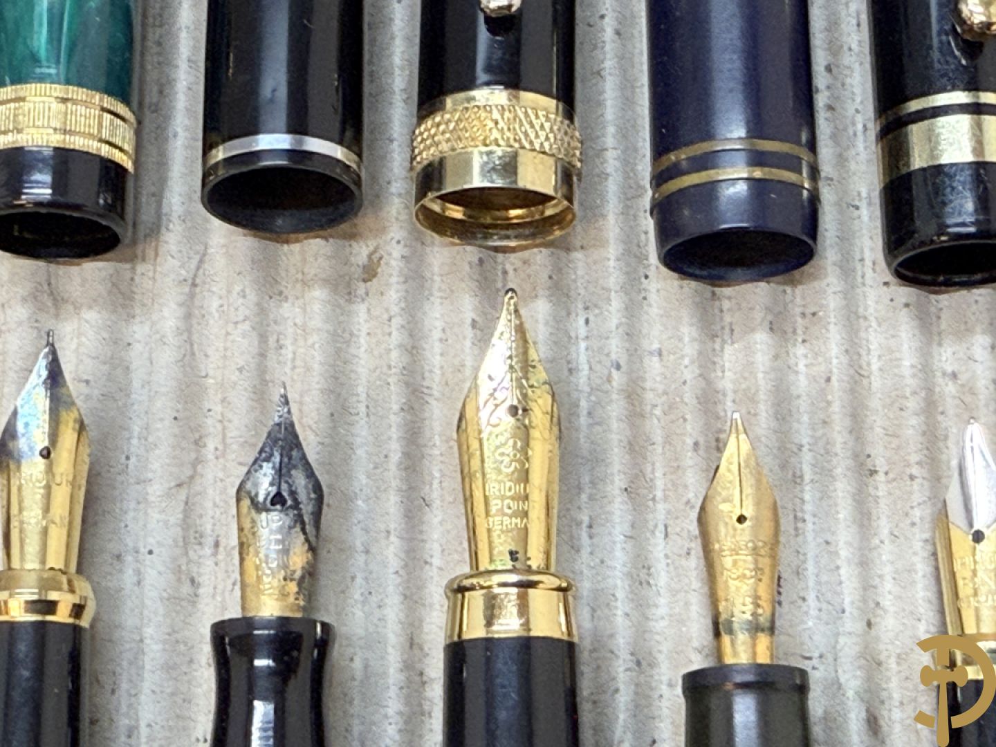 Vijftien oude vulpennen w.o. 5 uit de jaren 