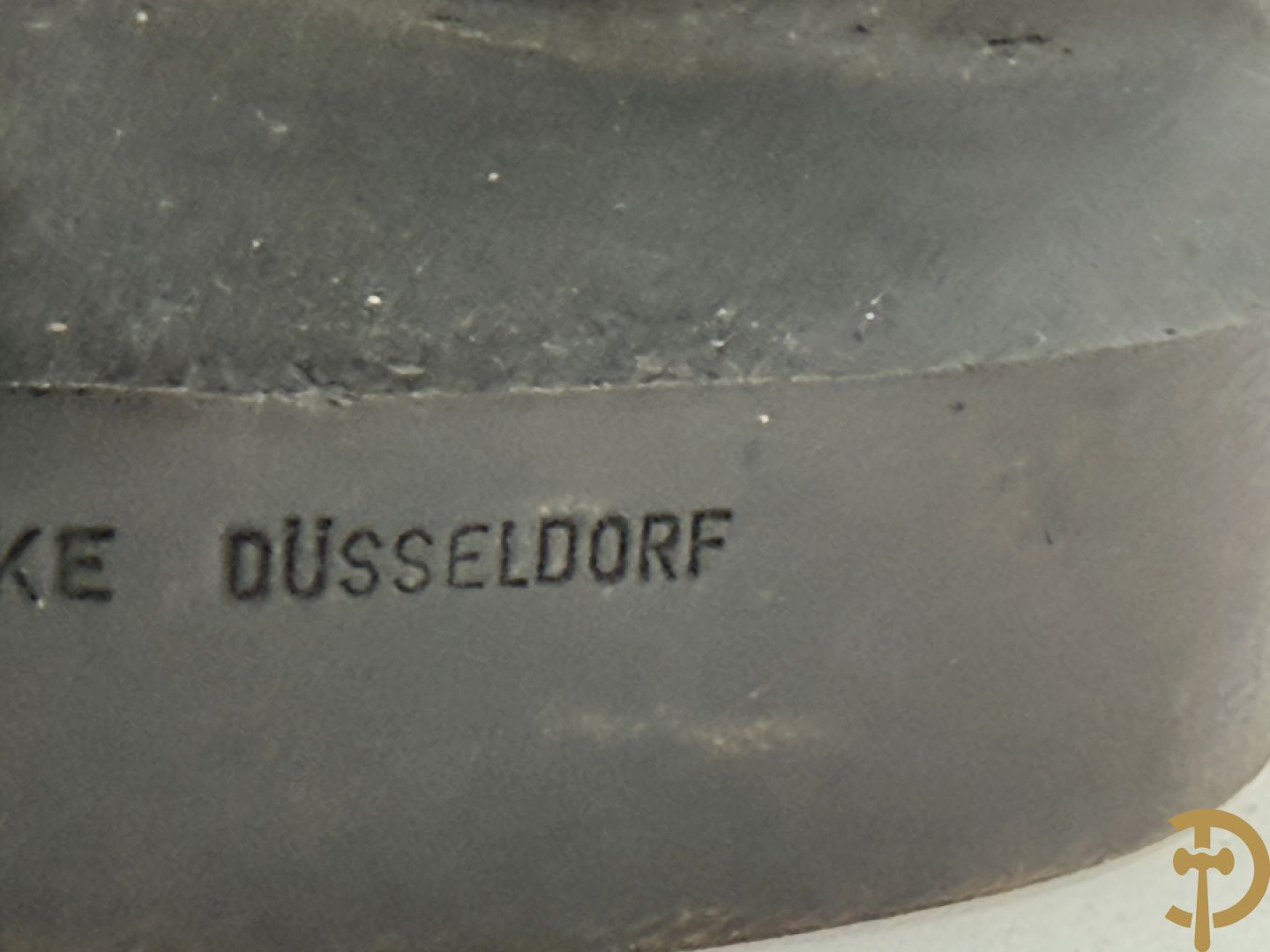 GUSS SCHMÄKE Dusseldorf getekend 