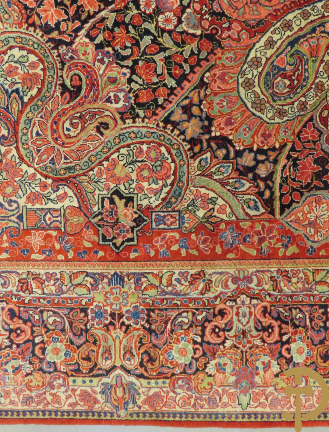 Oosters handgeknoopt tapijt met cashmeremotieven