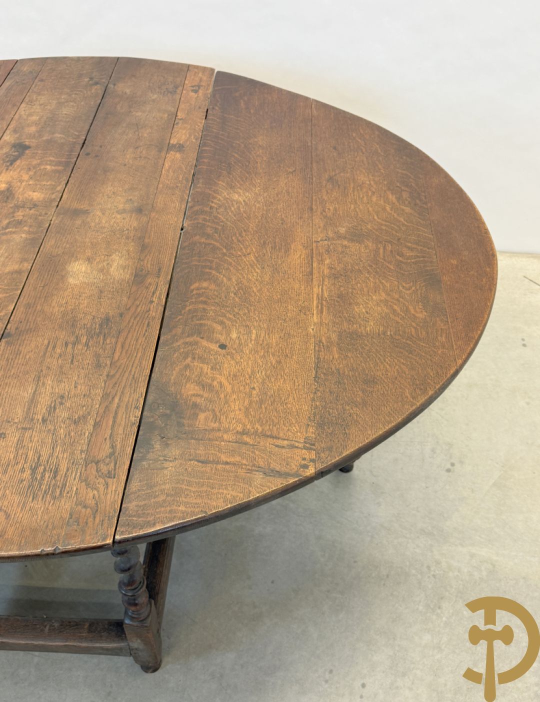 Massief eiken Engelse gateleggtafel met lade op getorste poten