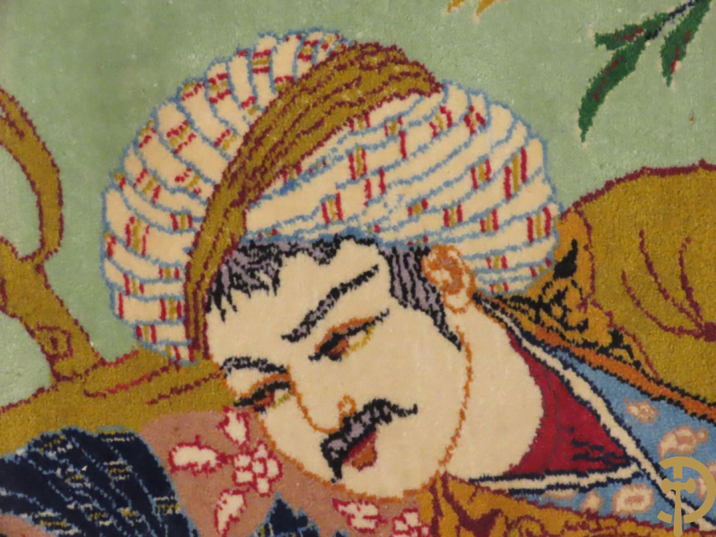 Perzisch handgeknoopt geïllustreerd tapijt met decor van musicerende dame en drinkende man