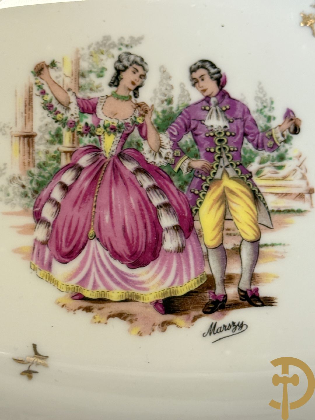 Porseleinen eet- en koffieservies met decor van elegant koppel, Limoges gemerkt