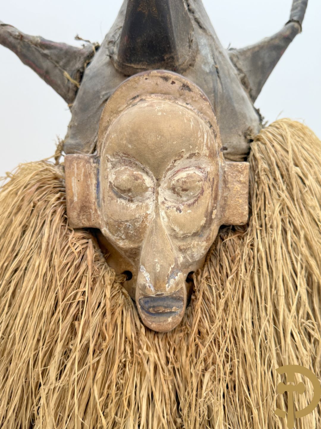 Twee Afrikaanse maskers : Bambara, rabbit masker + Yaka Nigeria masker