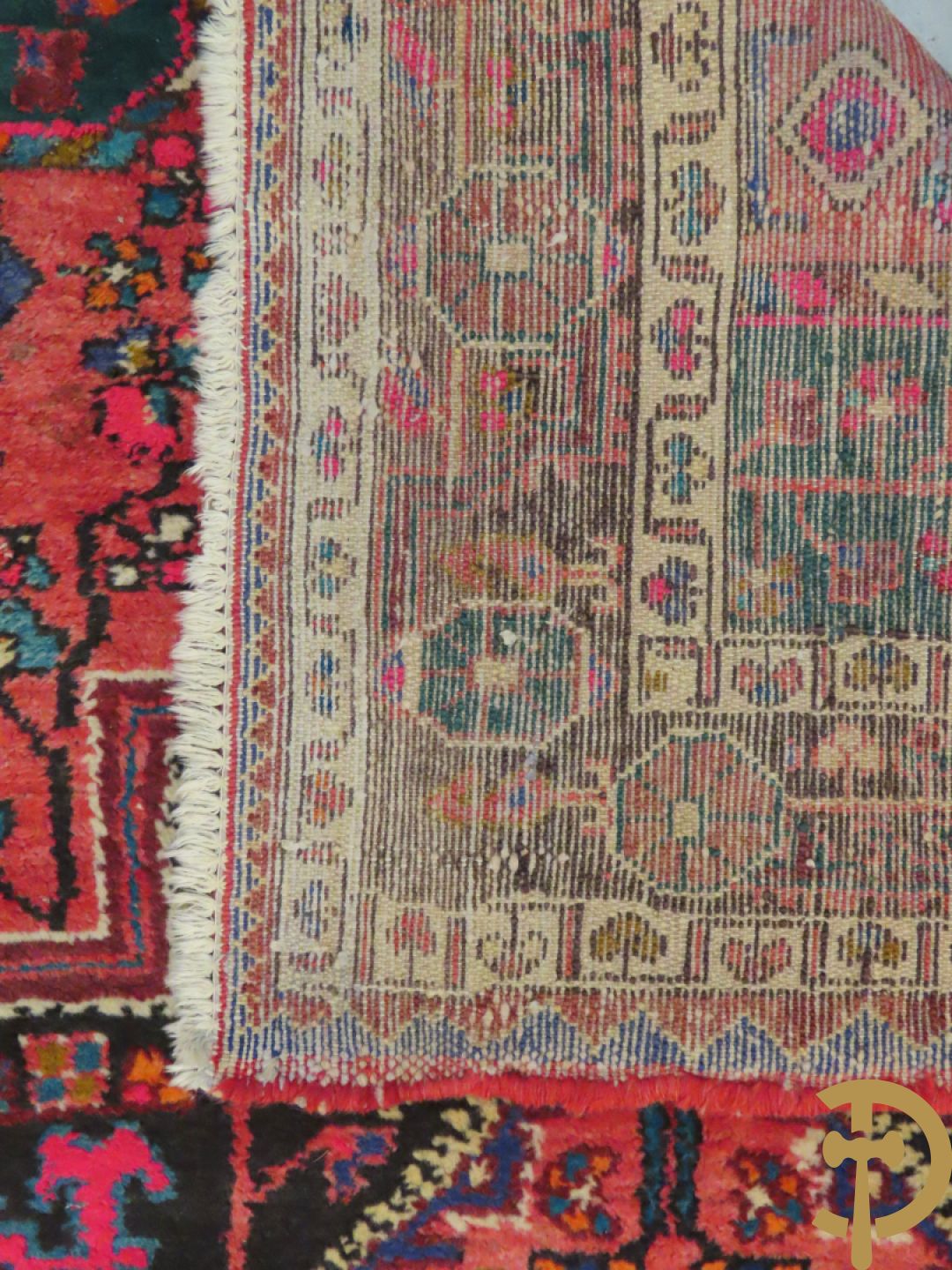 Twee oosterse handgeknoopte tapijten Hamadan en Kaukasus