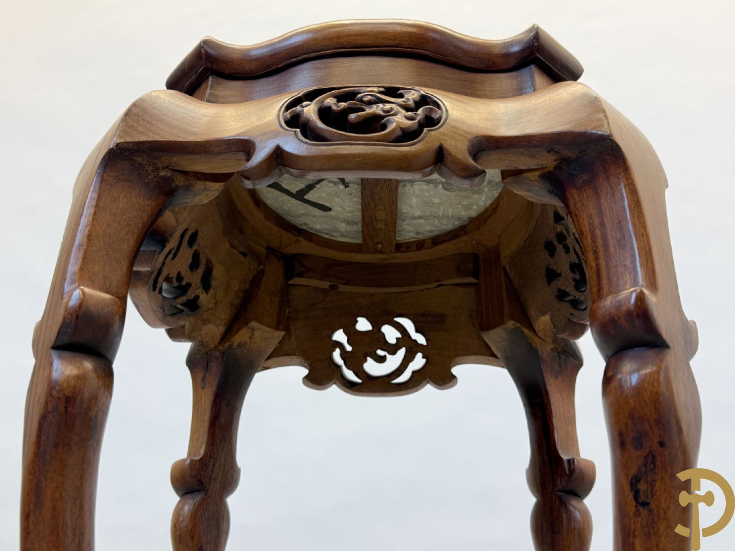 Chinese hardhouten sokkel