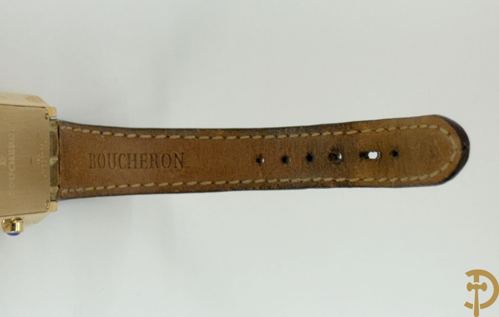 Geelgouden dameshorloge Boucheron Carrée in bijhorende lederen box, gemerkt 18 Kt. en genummerd 403436 - Met 2 verschillende bandjes + certificaten