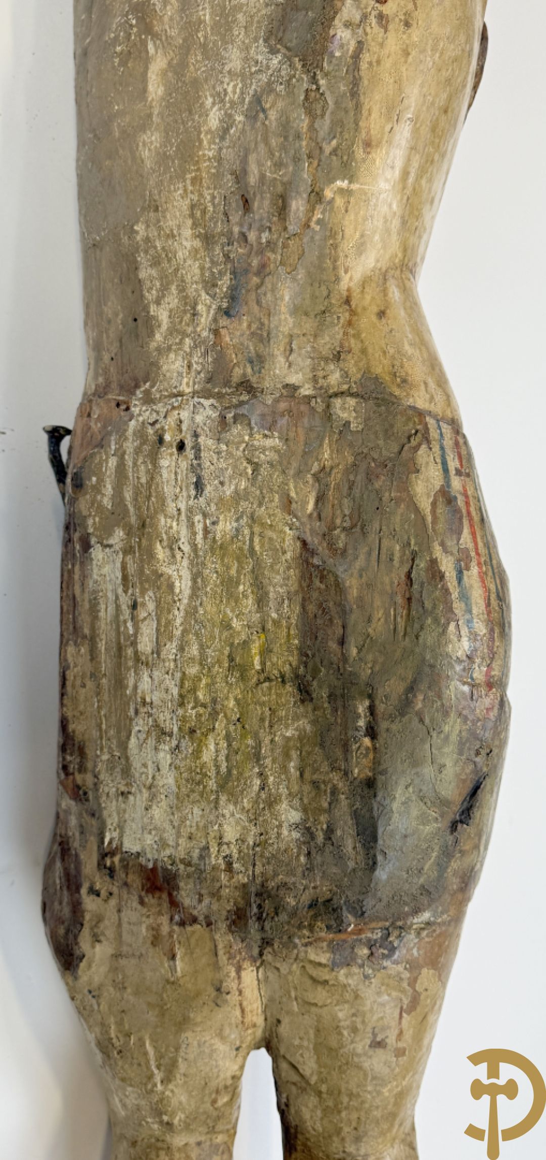Antieke houtgesculpteerde gepolychromeerde Christus met lenden doek, zonder armen, 16e-17e ?