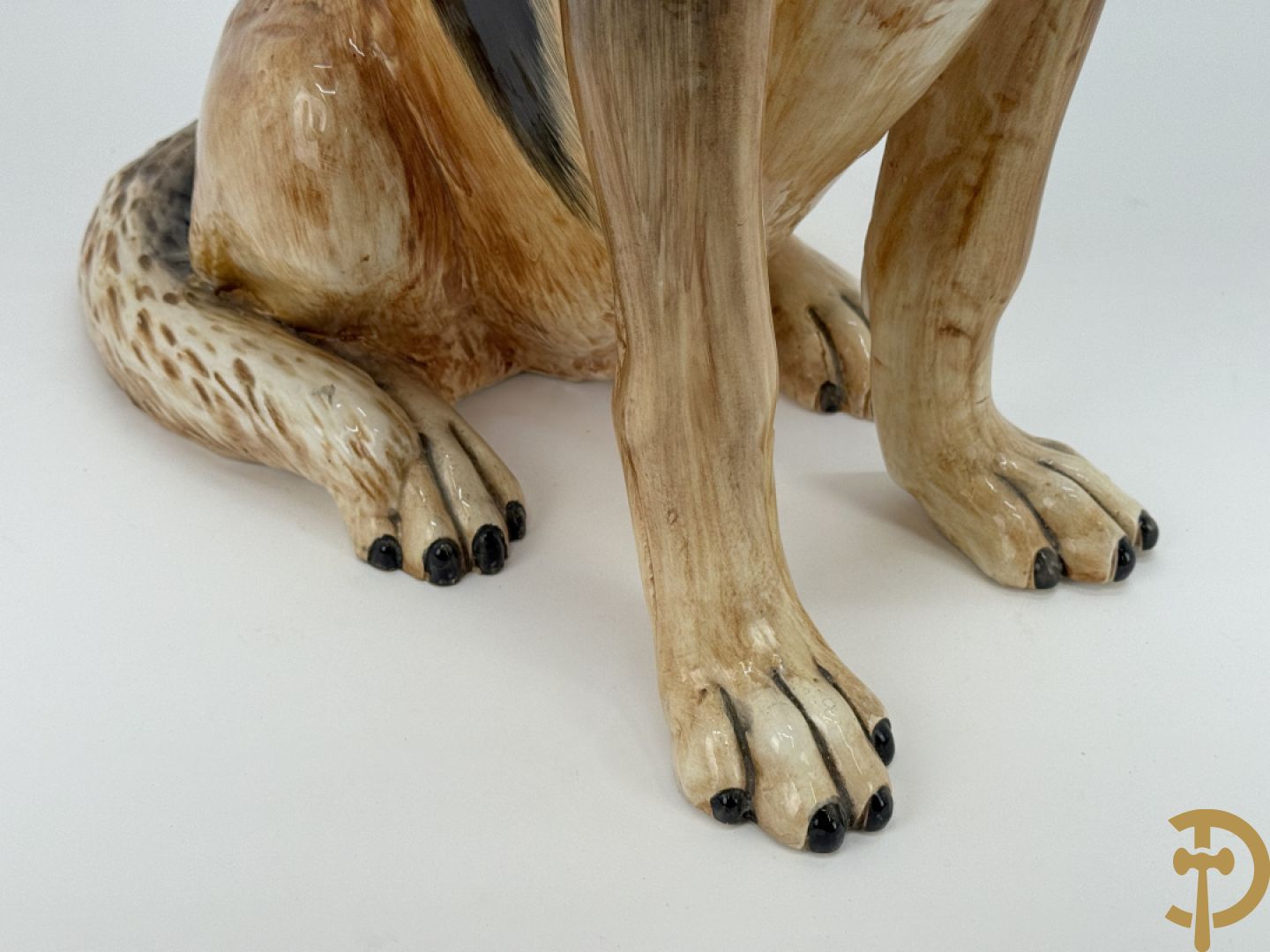 Meerkleurige keramieken Duitse herdershond