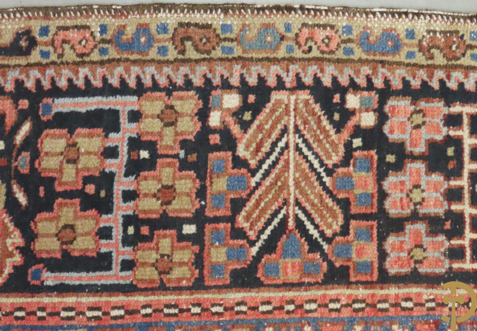 Antiek oosters handgeknoopt tapijt Heriz