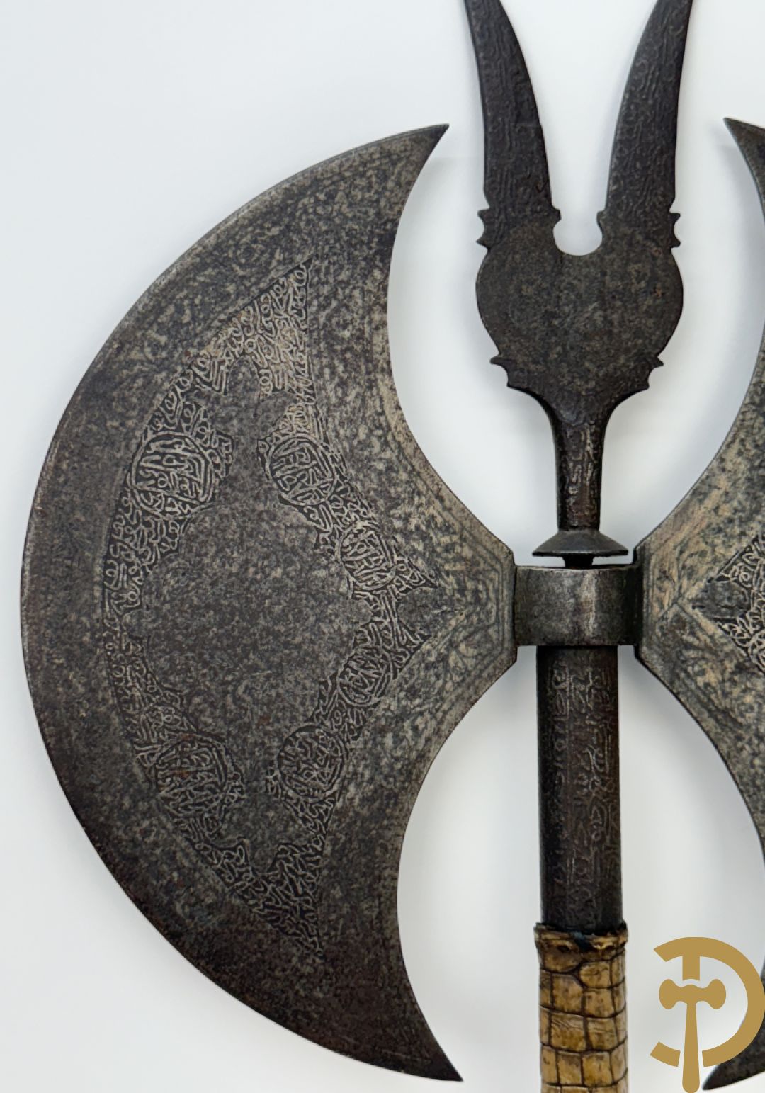 Ijzeren ceremoniële bewerkte dubbele Perzische Mahdist bijl of Tabar, 19e