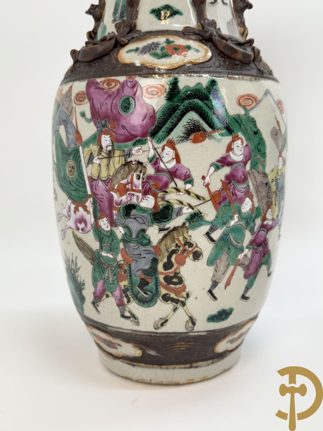 Twee Nankinvazen met geanimeerd krijgerdecor