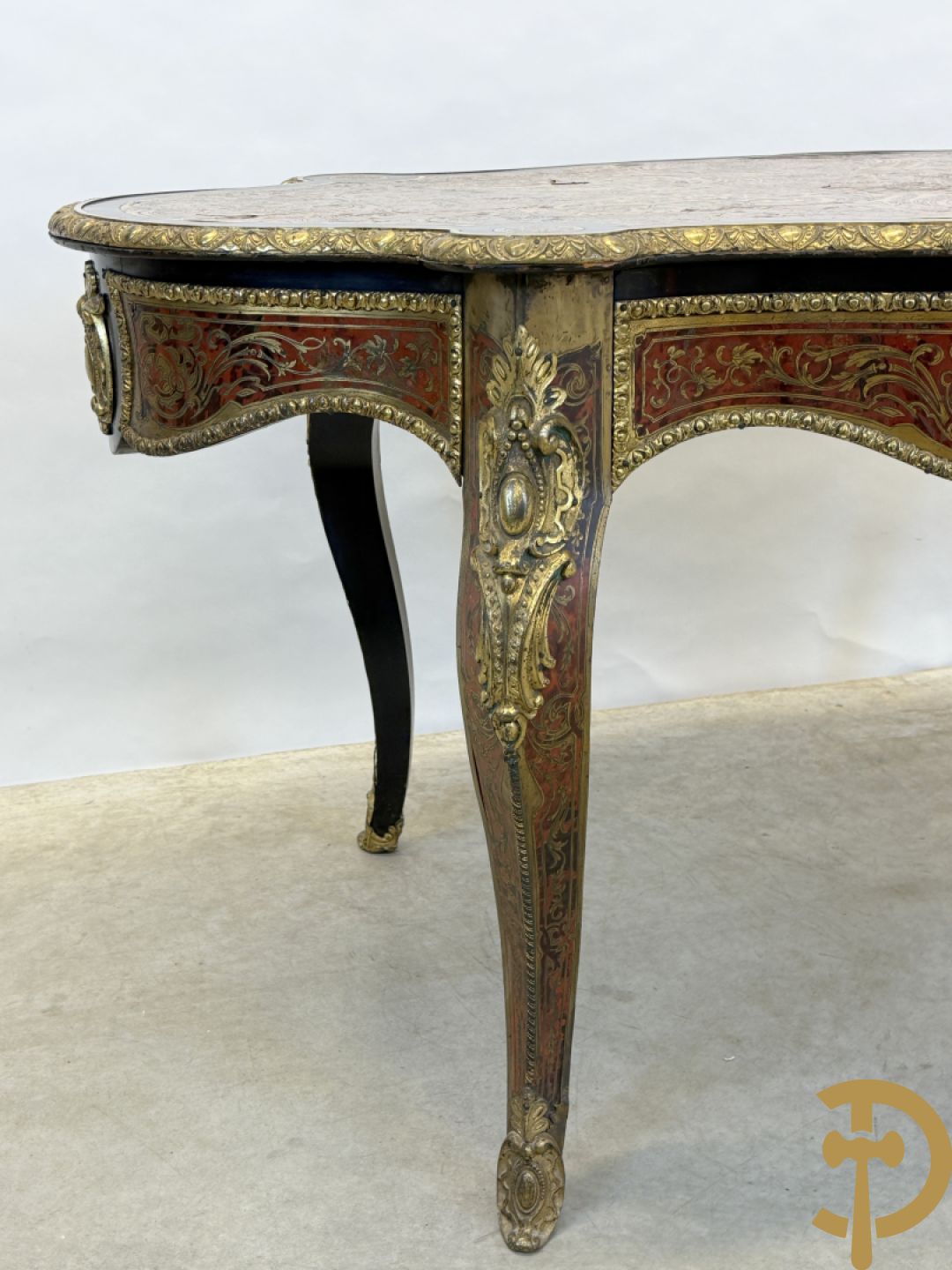 Boulle tafel met lade, Napoleon III, met mooi koperinleg en bronzen ornamenten, 19e