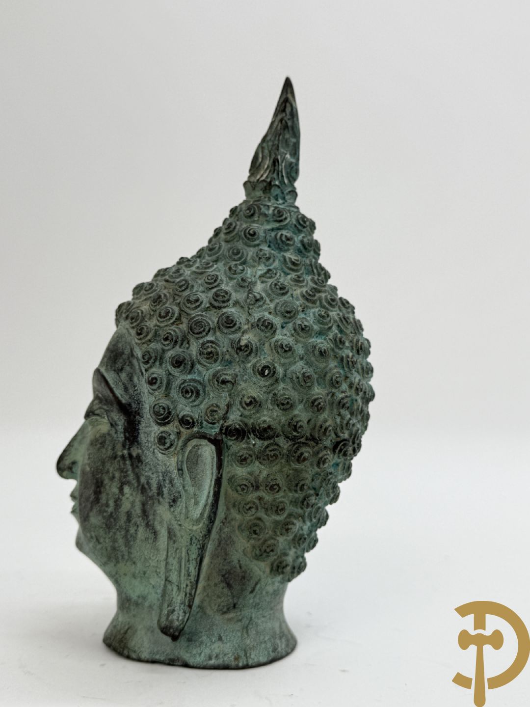 Bronzen dansende shiva + zittende bronzen boedhistische figuur + zittende boedhistische man met mand in zamak + bronzen boedhistisch boedhahoofd + bronzen shiva met 4 armen