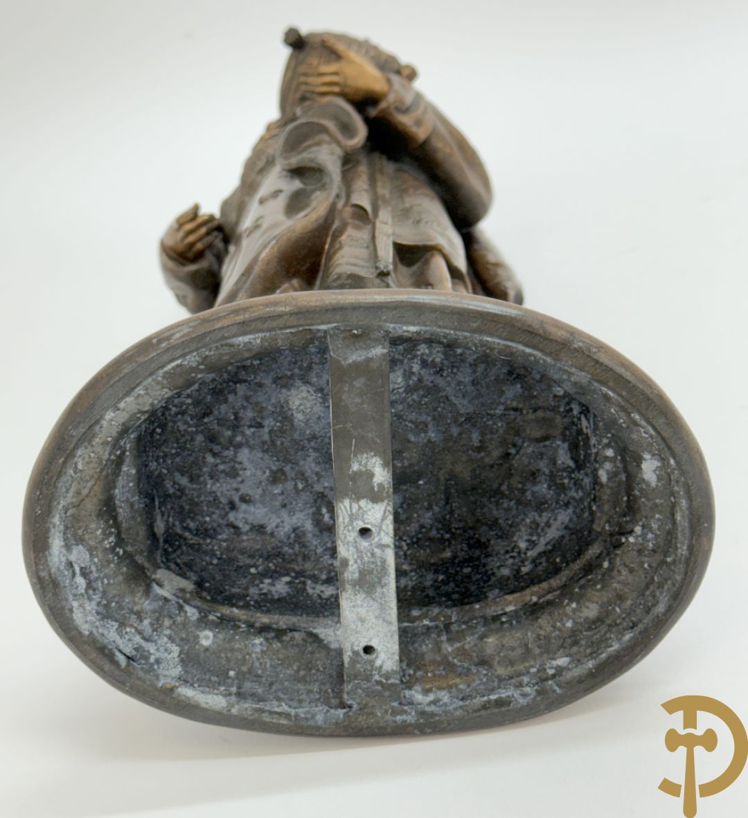 Verguld beeld van Sint-Louis in zamak