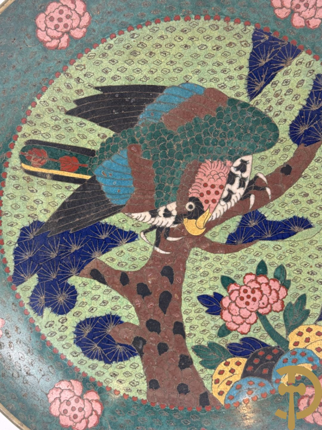 Twee cloisoné borden met vogel- en bloemendercor