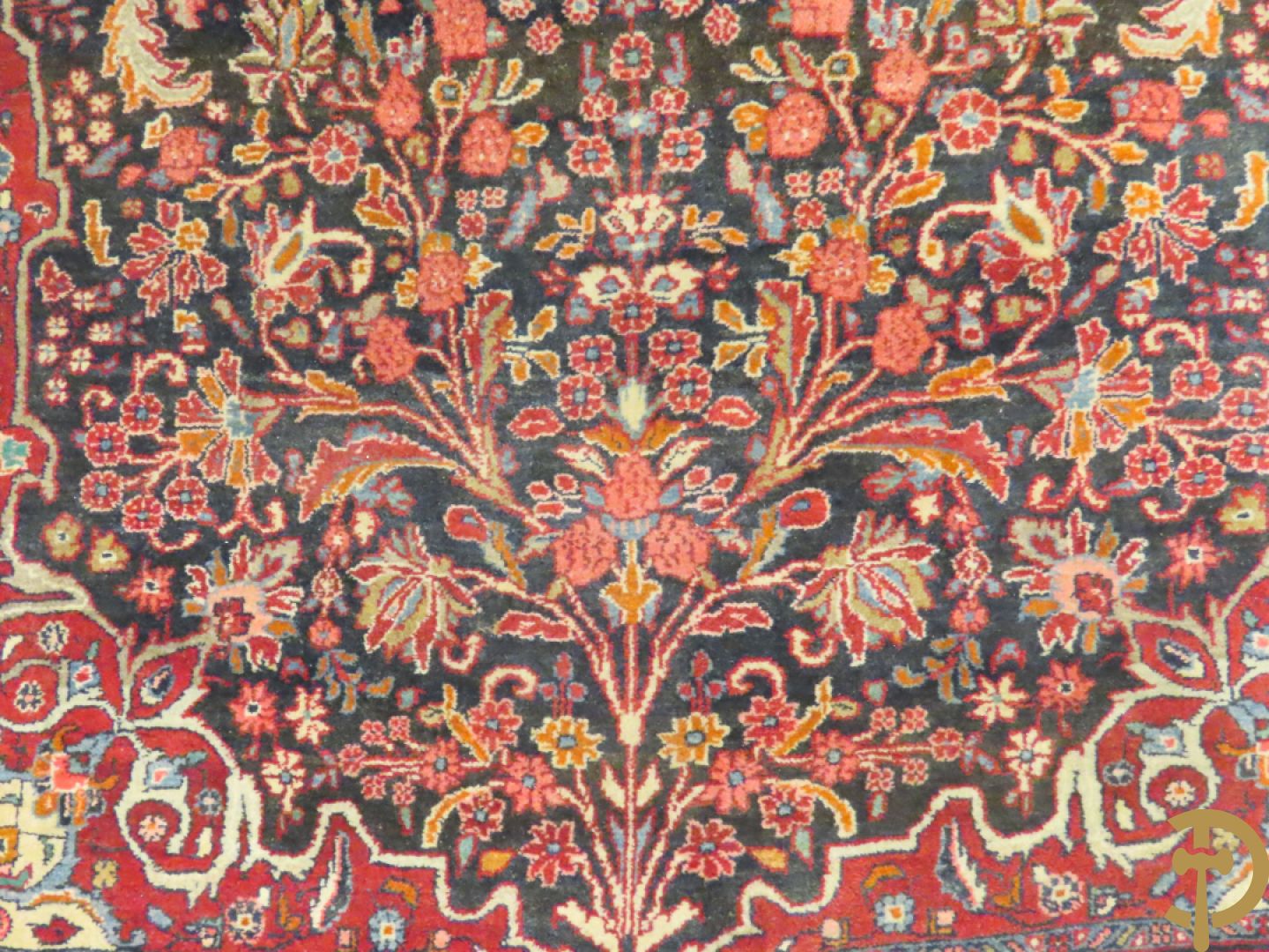 Oosters handgeknoopt tapijt Bidjar met centraal medaillon en bloemendecor