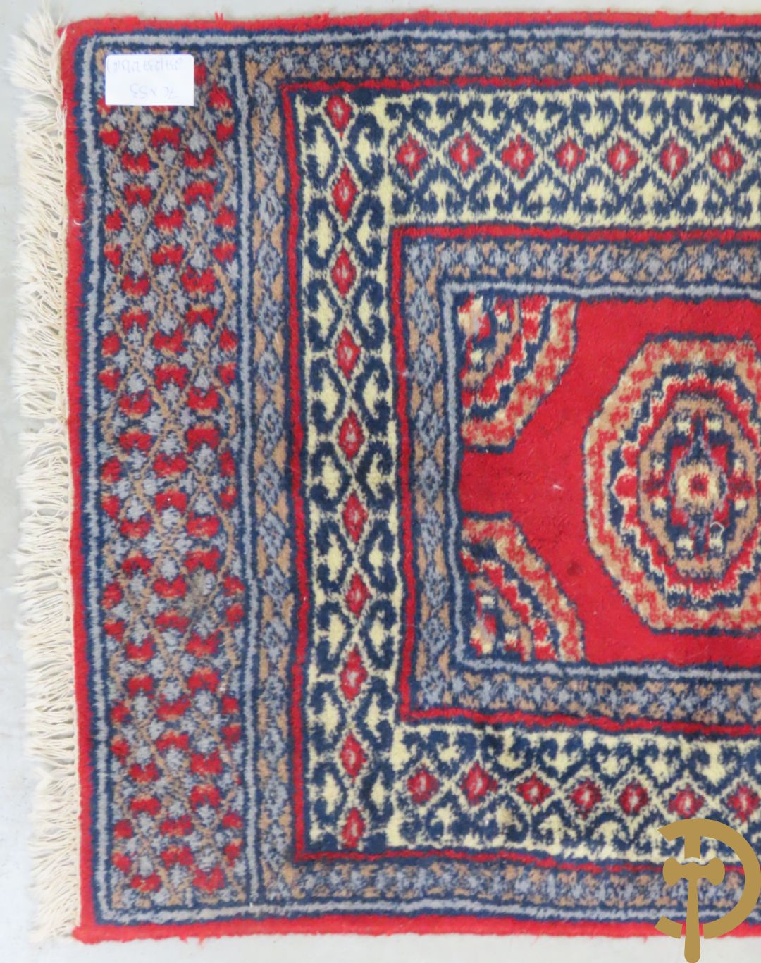 Zes oosterse handgeknoopte tapijten w.o. 2 Bouchara, Hamadan en 2 voettapijtjes