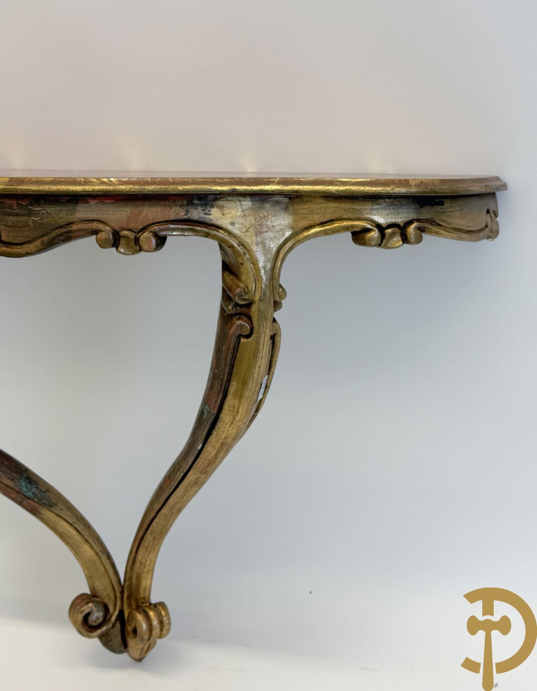 Vergulde spiegel met rocailles + console Louis XV stijl