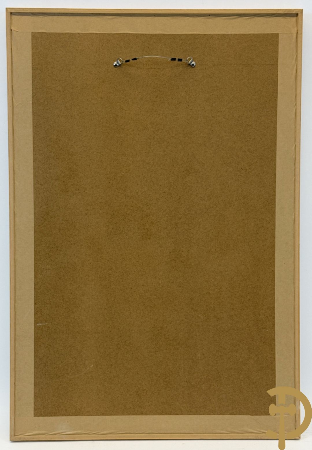 Oude handbeschilderde batic met Boedhistische afbeeldingen ingelijst achter glas