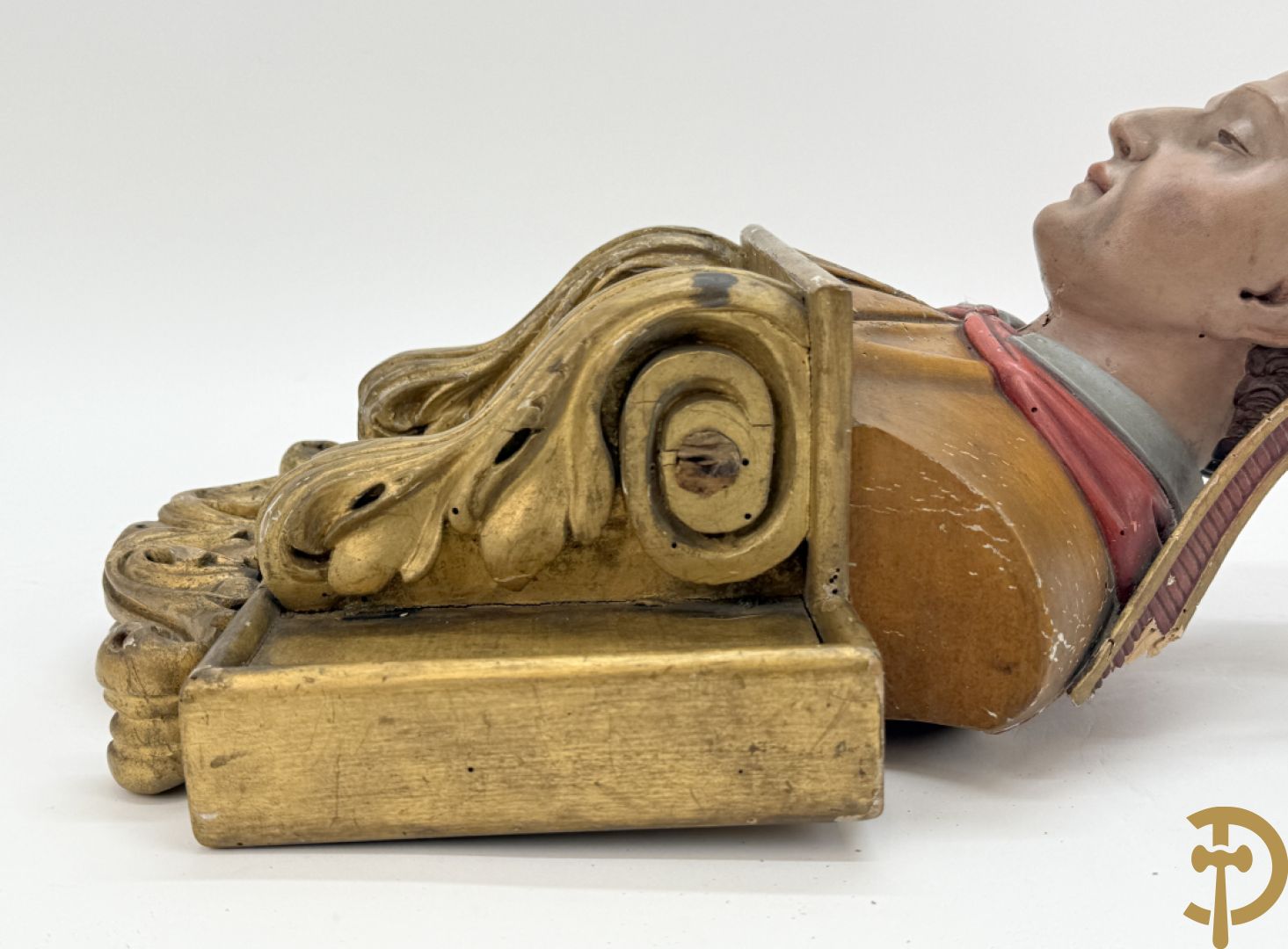 Gepolychromeerde houtsculptuur 