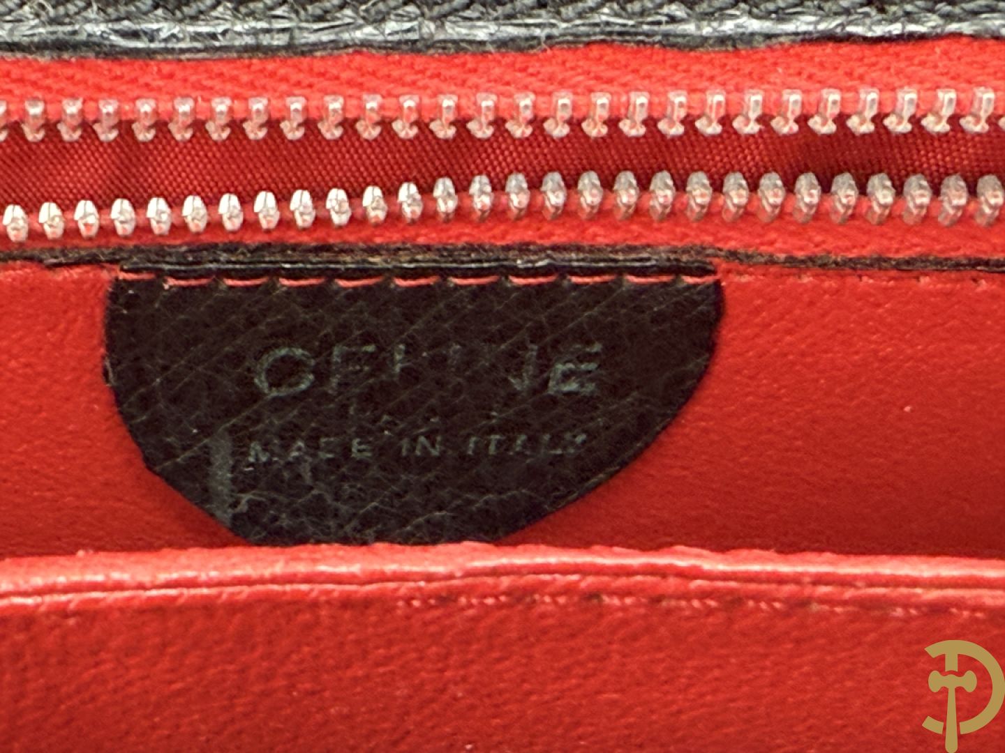 Vintage handtas in struisvogelleder met koperen ornament, Celine Paris, met bijhorende stofzak