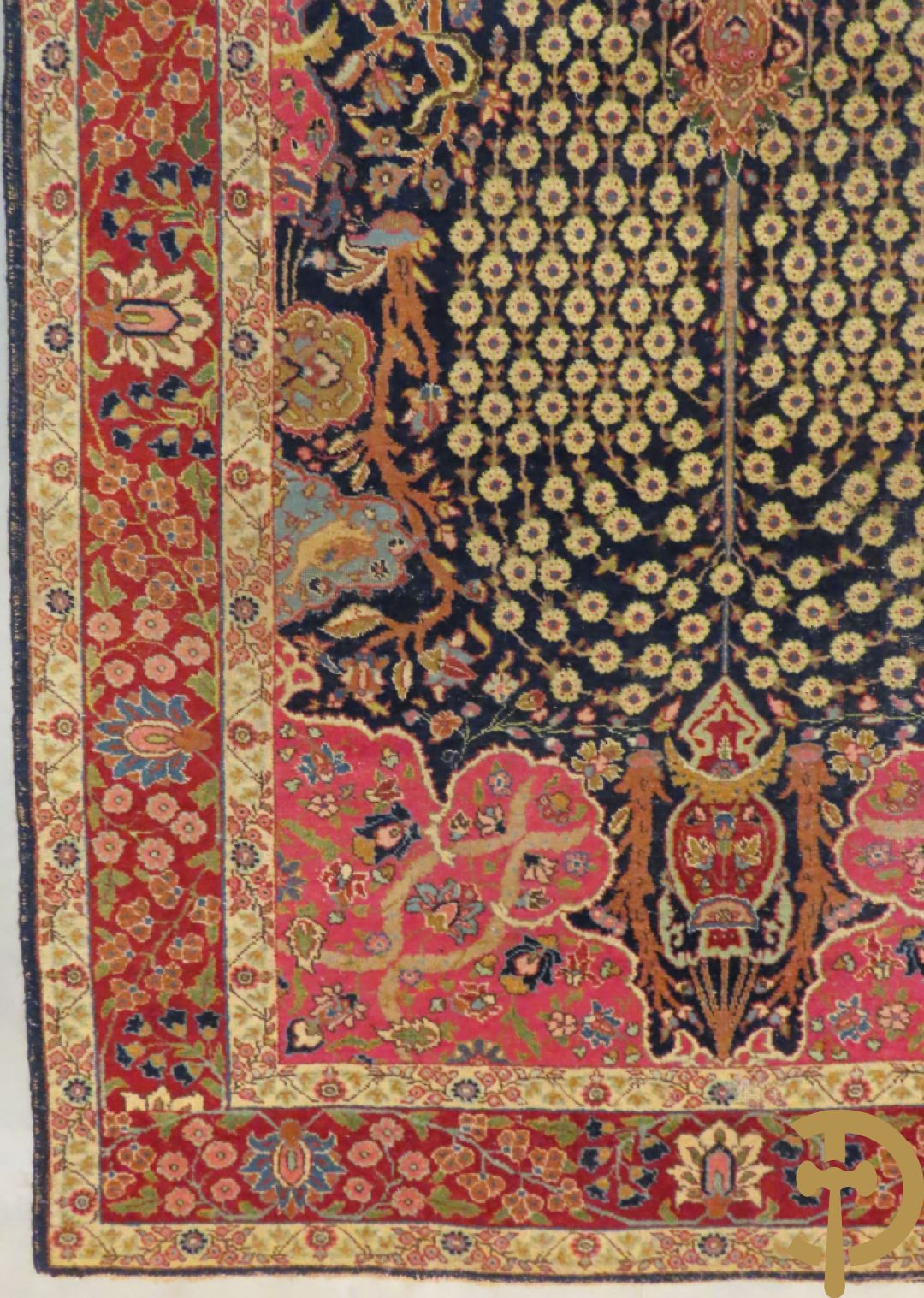 Antiek Oosters handgeknoopt tapijt Tabriz met amfoor en bloementafereel