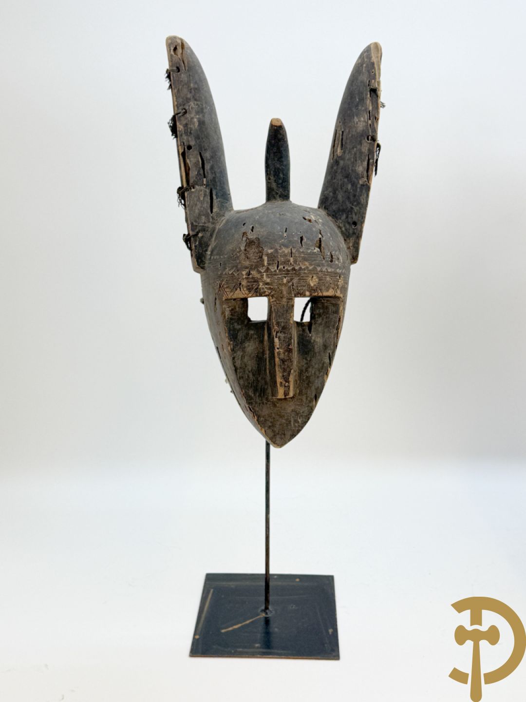 Twee Afrikaanse maskers : Bambara, rabbit masker + Yaka Nigeria masker