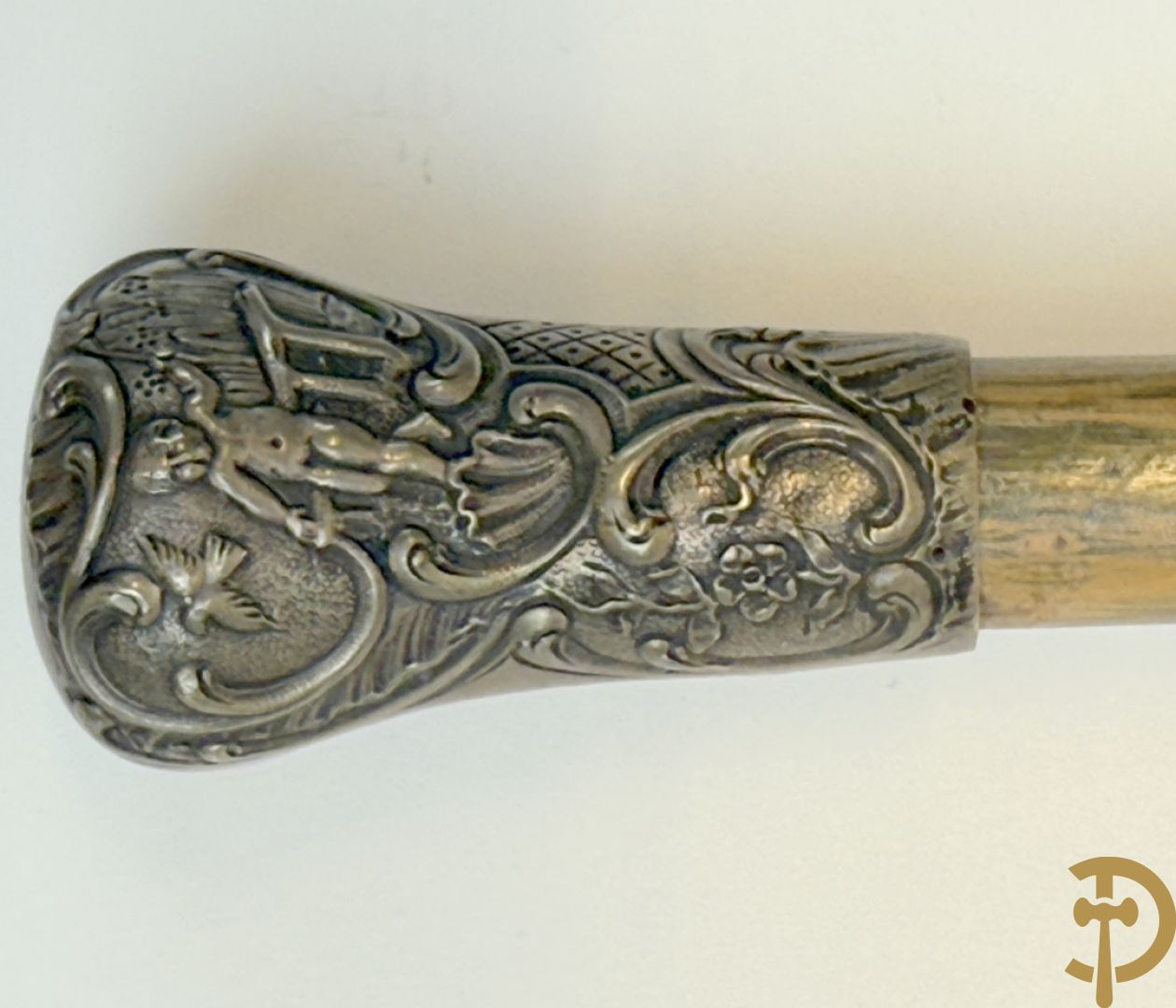 Verzameling wandelstokken met o.a. dierenhoofden en zilveren ornamenten