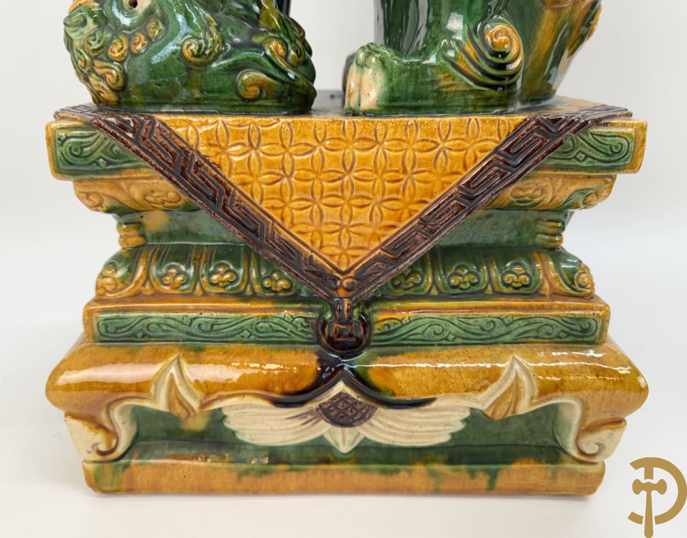 Paar Aziatische geglazuurde Aziatische fo-honden