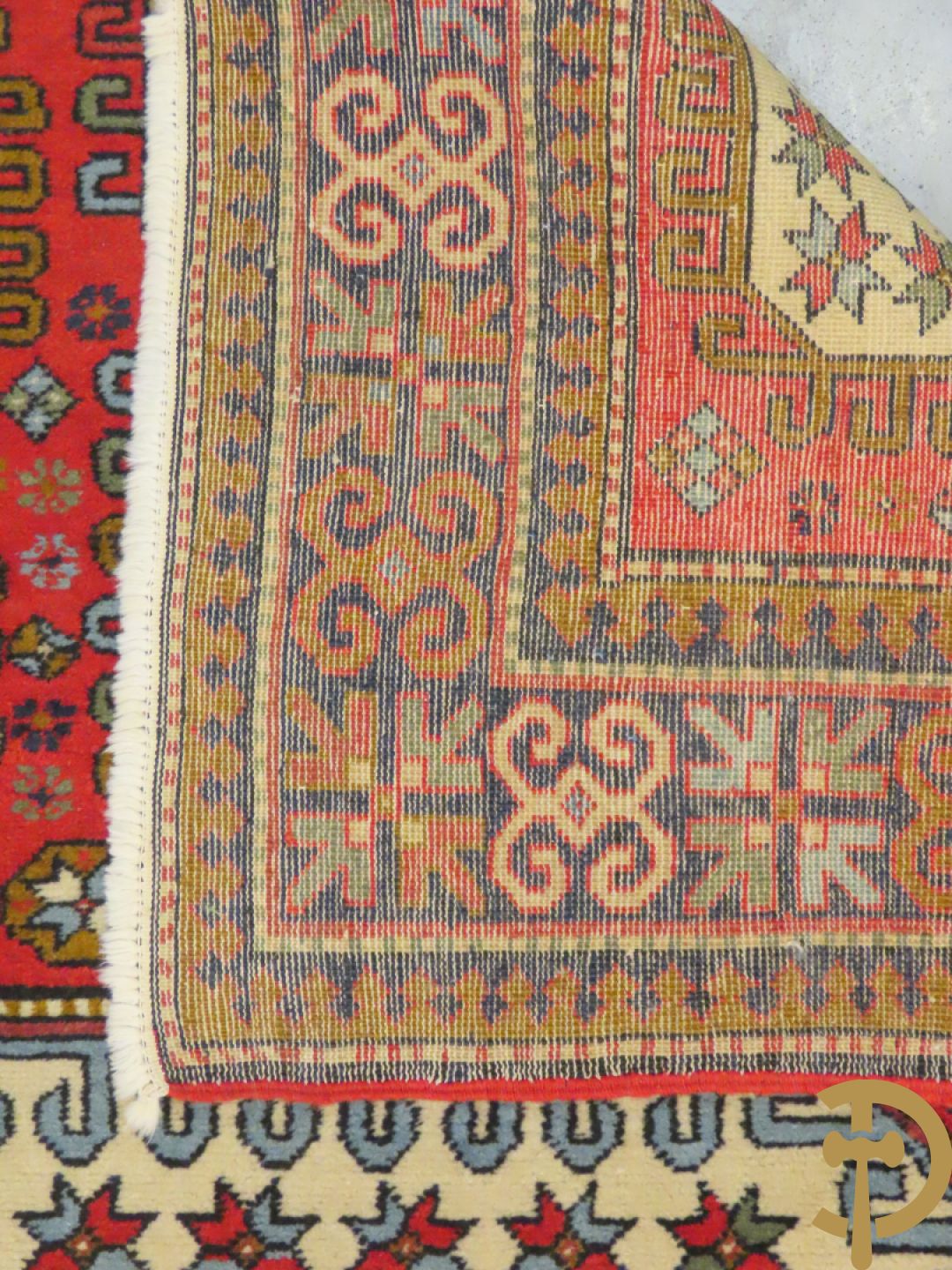 Drie oosterse handgeknoopte tapijten Kaukasus