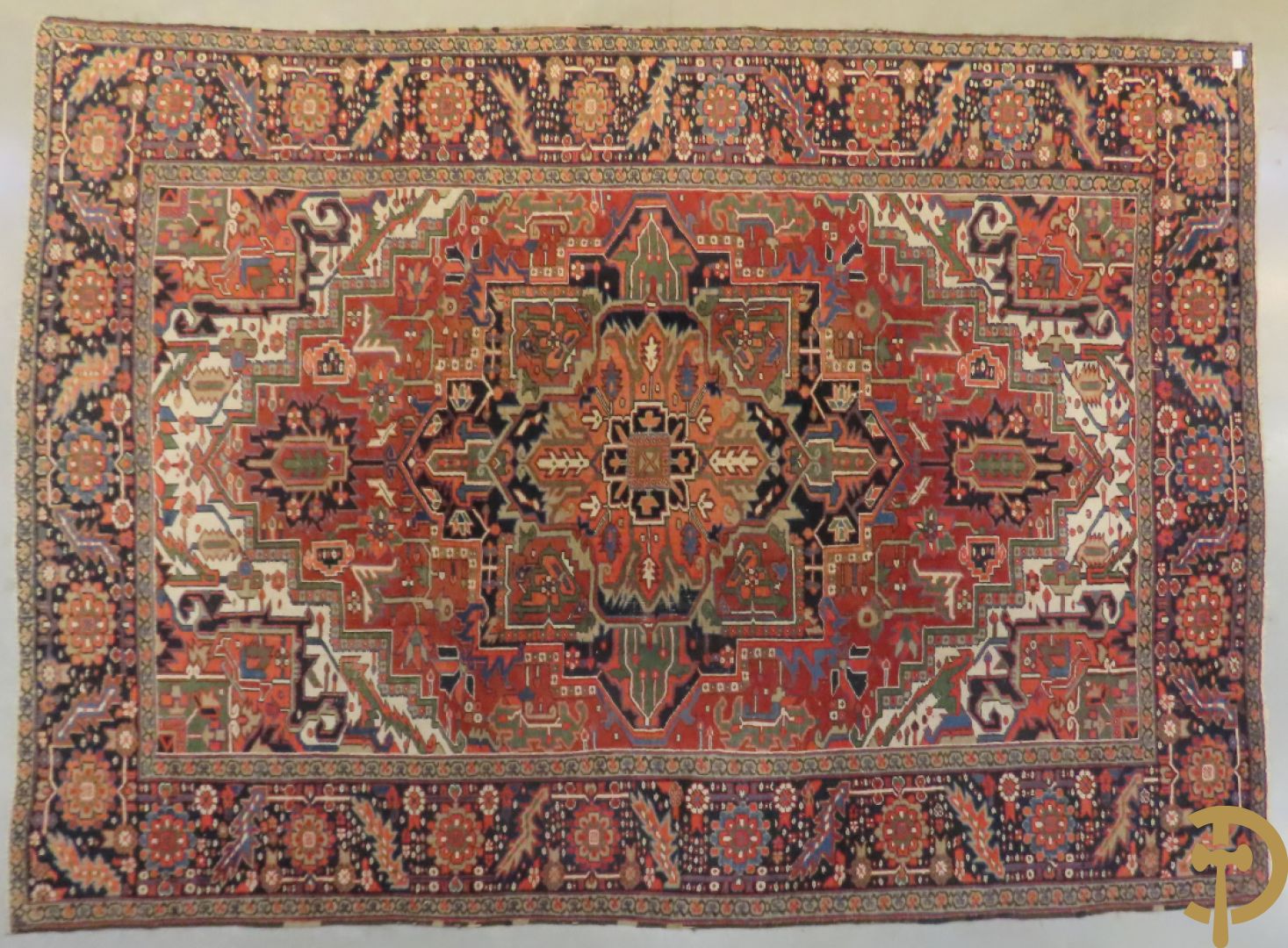 Antiek oosters handgeknoopt tapijt heriz