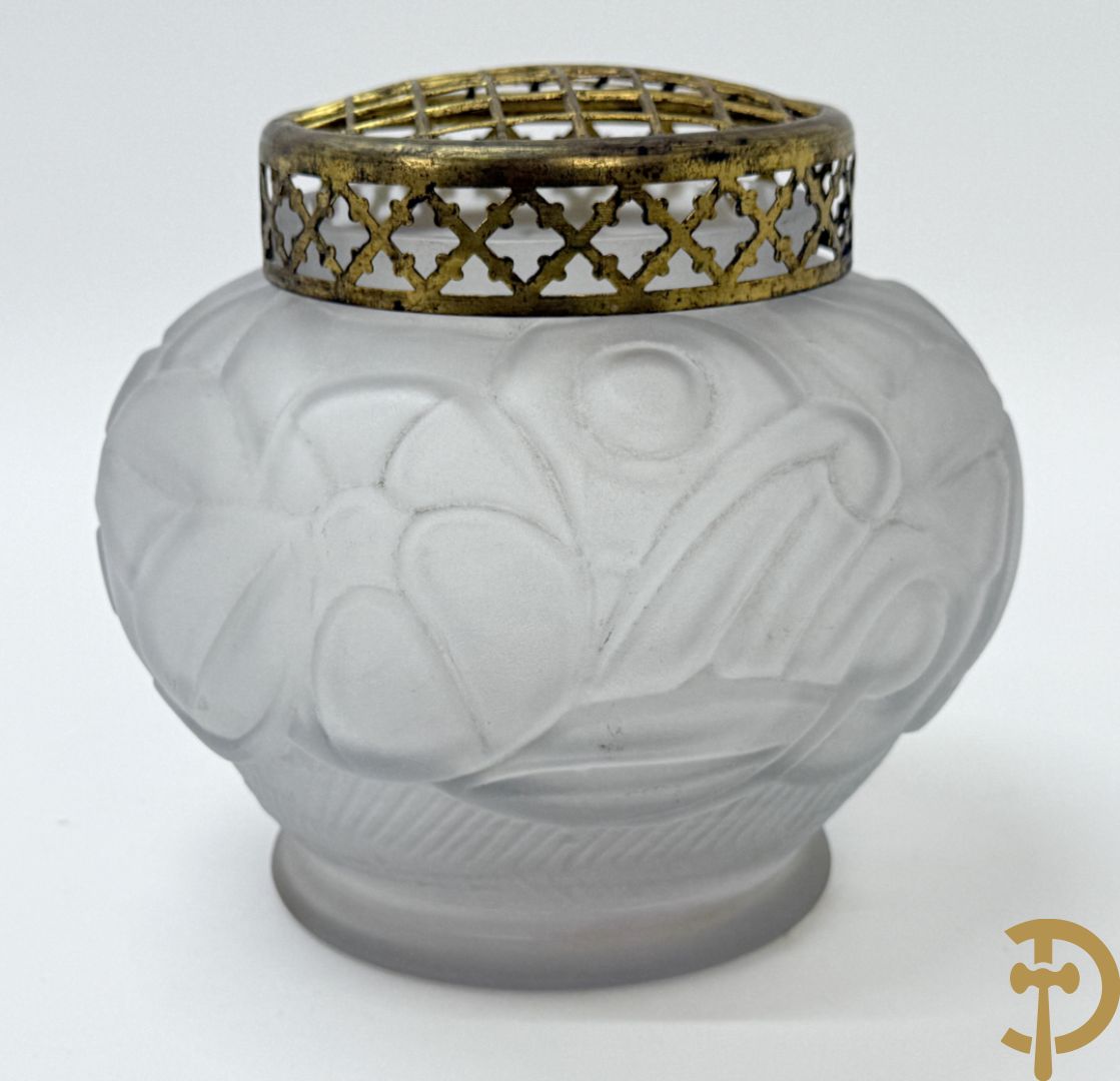 Geperste glazen Art deco vaas, Scailmont H.H. gemerkt  (Henri Heemkerk) + pique fleur in geperst glas met bloemenmotieven Scailmont gemerkt