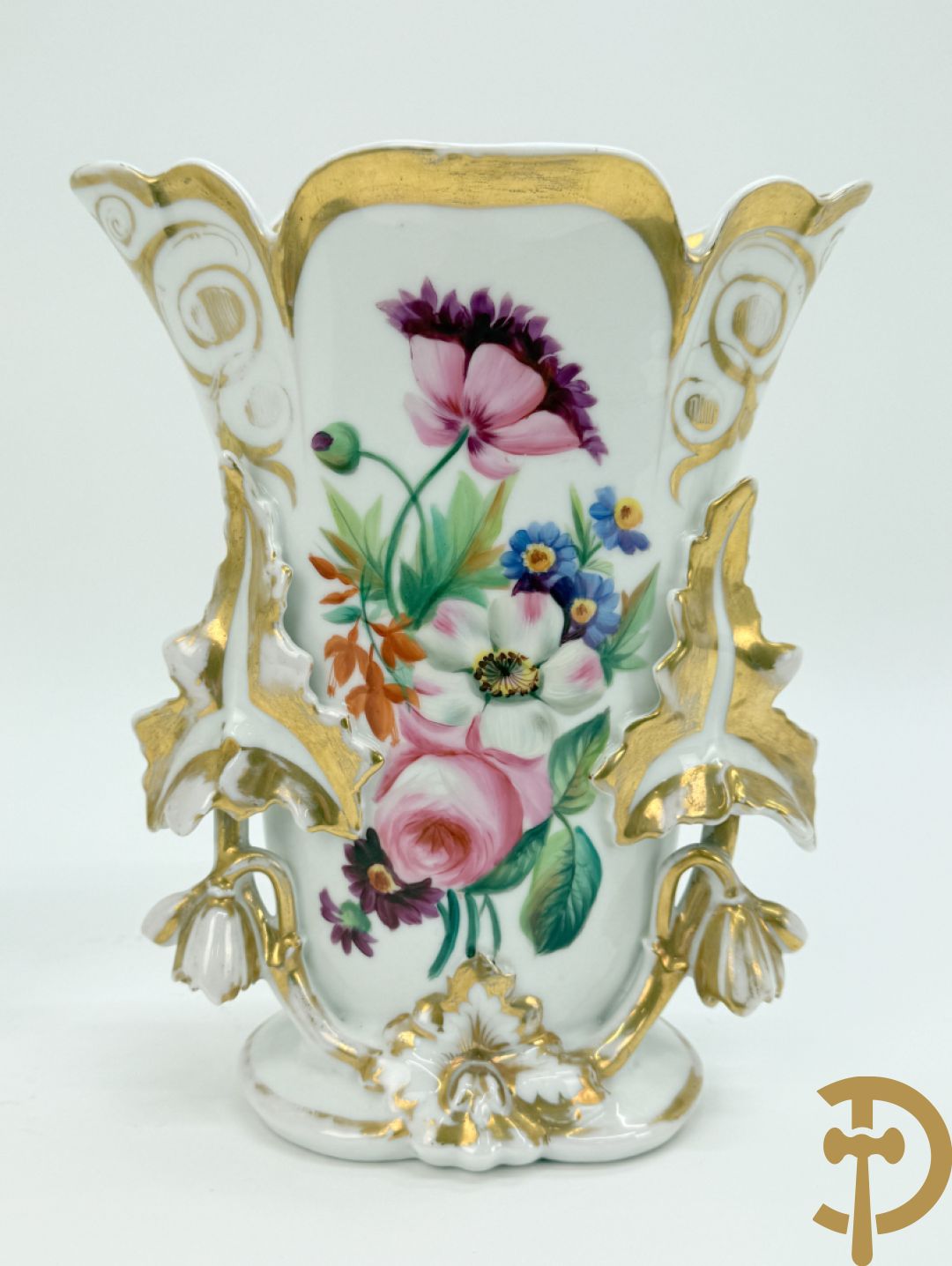 Paar porseleinen Vieux Paris vazen met bloementaferelen