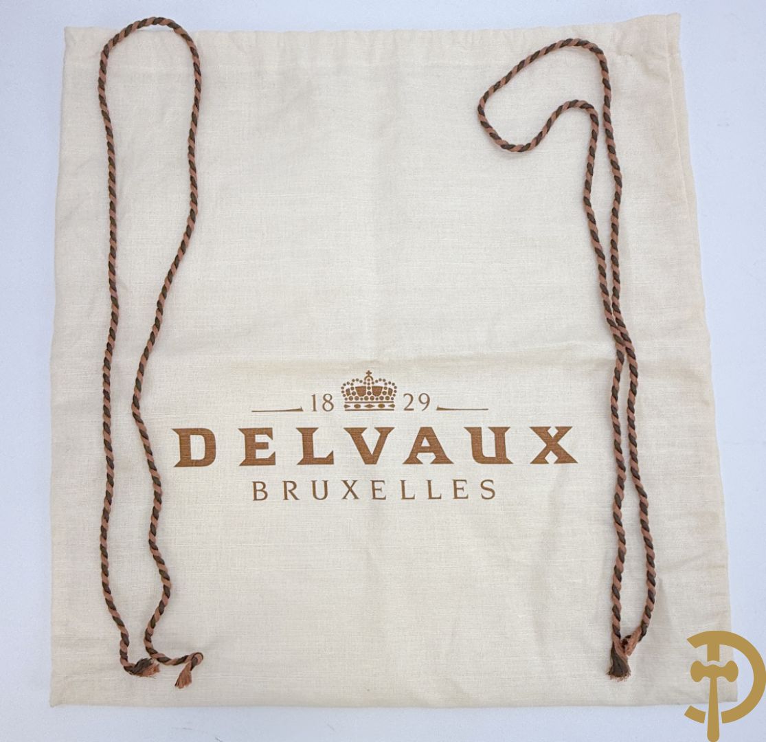 Bruin lederen handtas Delvaux + cognac lederen schoudertas Equivoque Delvaux