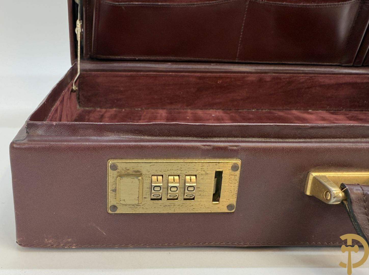 Bordeaux lederen aktentas Cartier + handtas Cartier