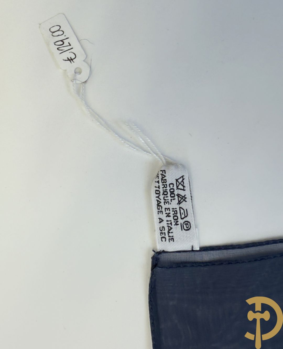 Vier foulards Nina Ricci (nooit gedragen komt uit winkel restant)