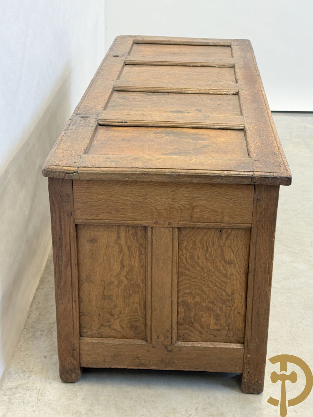 Massief eiken Engelse gesculpteerde panelenkoffer