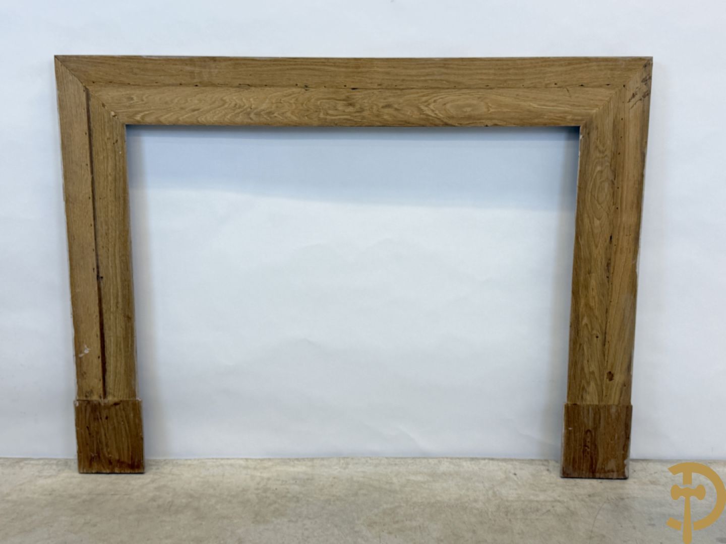 Eiken schouwmantel met gestoken molures