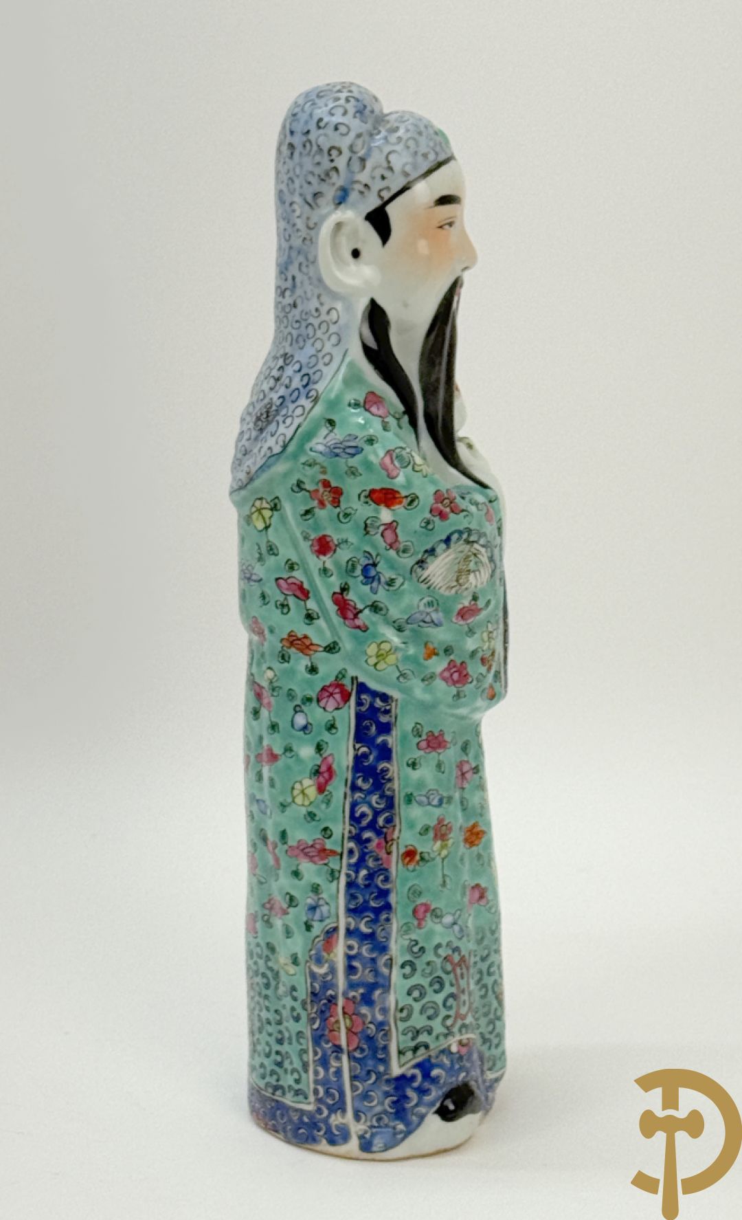 Chinese porseleinen wijsgeer met kind op de arm