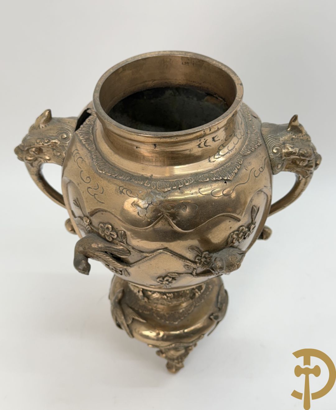 Vergulde bronzen Japanse brule parfum met vogelmotieven en bovenaan met slang bezet