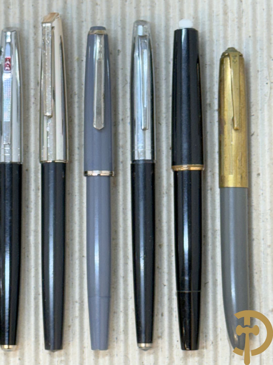 Vijftien oude vulpennen w.o. 5 uit de jaren 