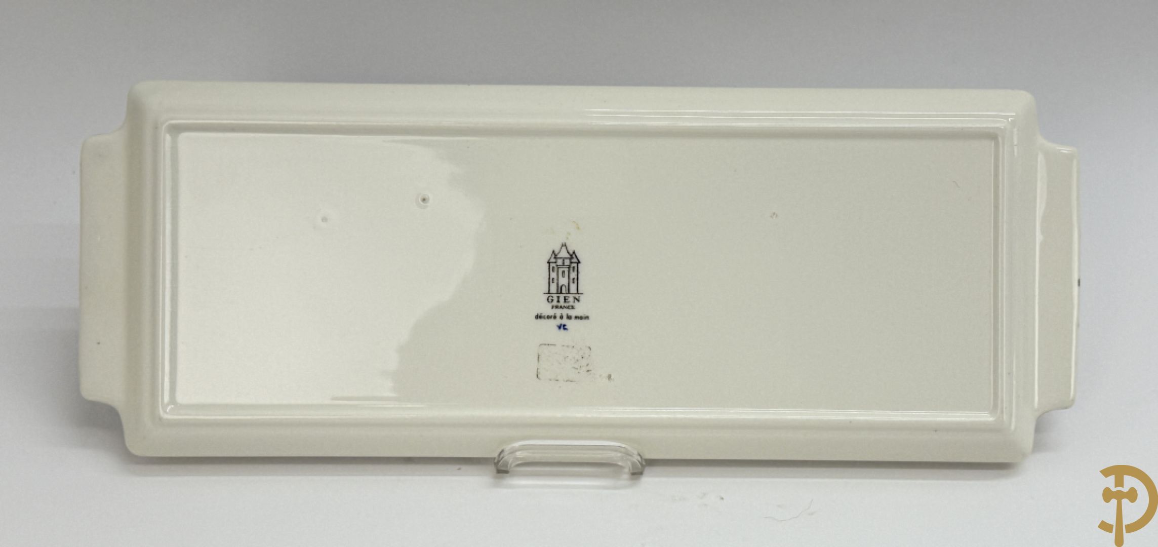 Gien schaal, 2 borden, coupe en 2 vazen met cupidodecor, decor 54