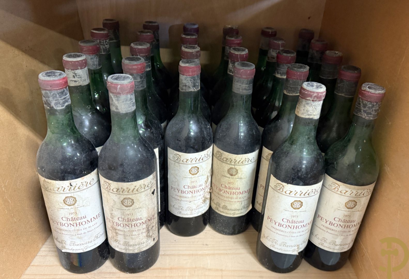 28 flessen Chateau Peybonhomme gebotteld door Barrière, 1973